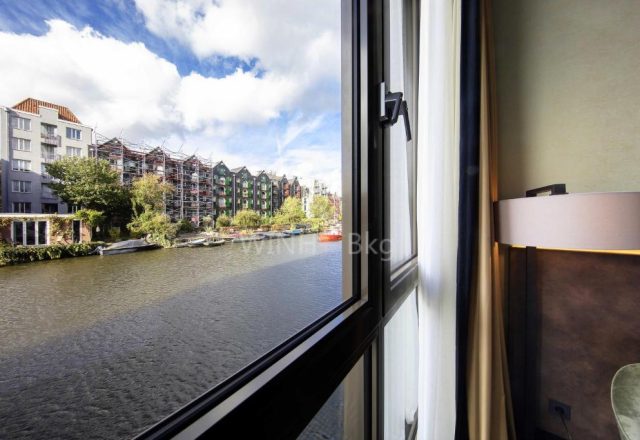 Monet Garden Hotel Amsterdam canal view