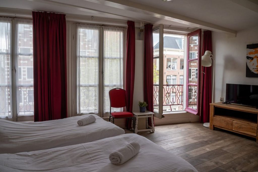 Twin room with city view at Hotel & Bar Royal Taste Amsterdam