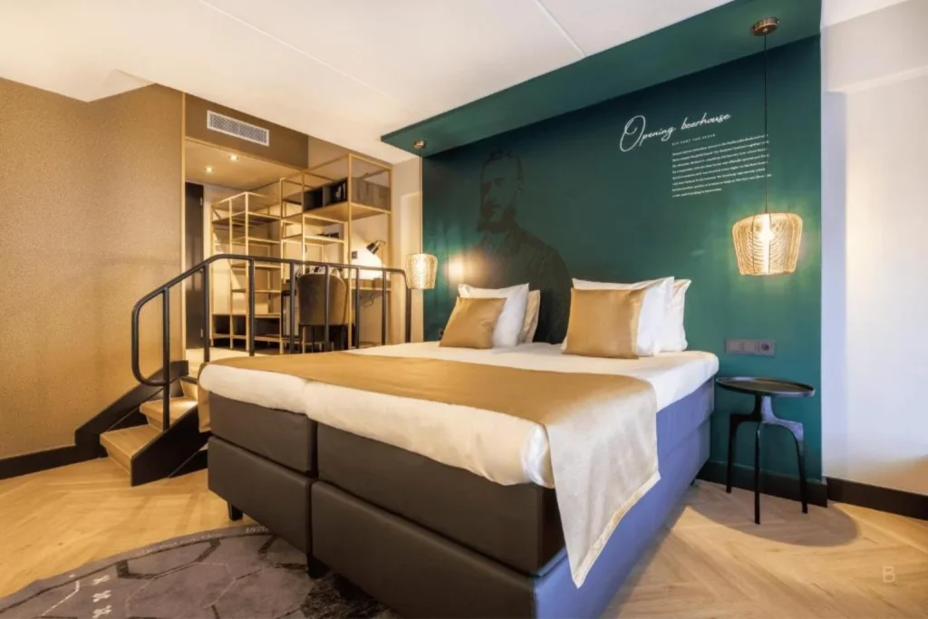 Split-level guest room at Hotel Die Port van Cleve in Amsterdam, Netherlands