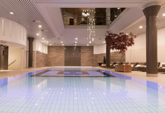swimming pool Hotel Okura Amsterdam